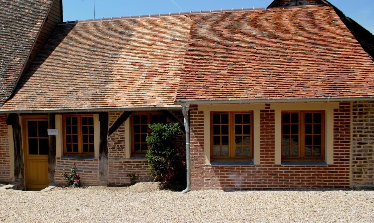 Hôtel La Licorne&Spa Lyons-la-Forêt Exterior foto